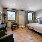 Quality Grand Royal 4*