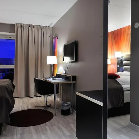 فندق Quality Grand Royal 4*