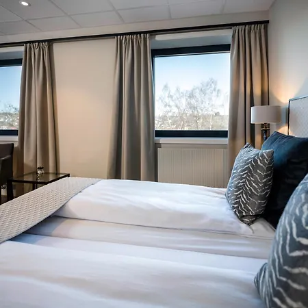 Quality Grand Royal Hotel