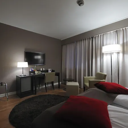 Quality Grand Royal Ξενοδοχείο 4*
