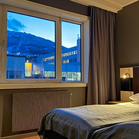 Quality Grand Royal Hotel 4*