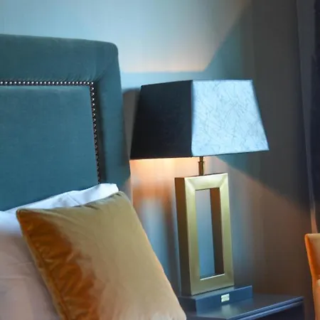 Quality Grand Royal فندق